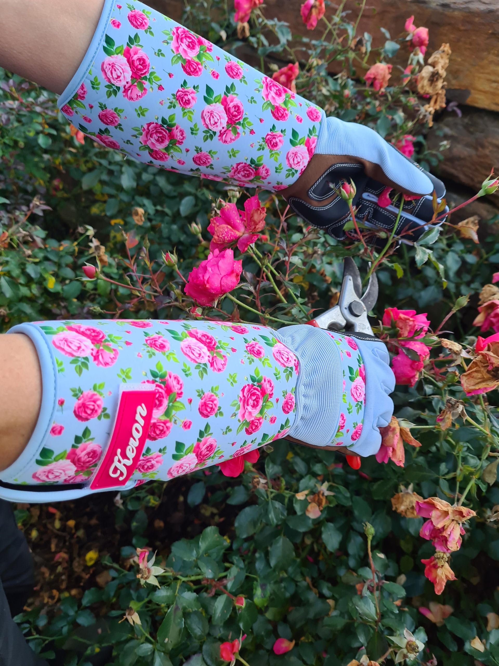 Kerbl Rose Garden Rosenhandschuh Gr. 8/M hellblau
